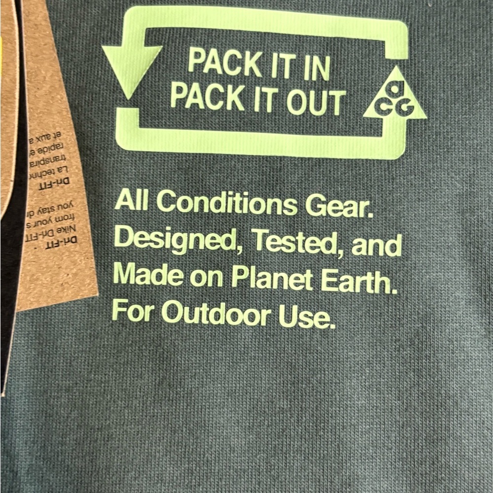 Nike Men's ACG Pickinout Dri-Fit T-Shirt in Vintage Green Size S - Picture 8 of 8